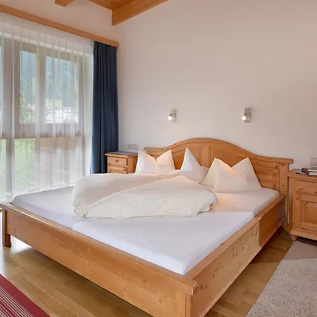 Ferienwohnungen Haus Der Mitte Mayrhofen Room photo