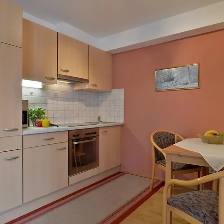 Ferienwohnungen Haus Der Mitte Mayrhofen Room photo