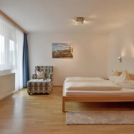 Ferienwohnungen Haus Der Mitte Mayrhofen Room photo