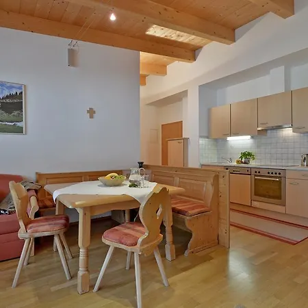 Ferienwohnungen Haus Der Mitte Mayrhofen Room photo